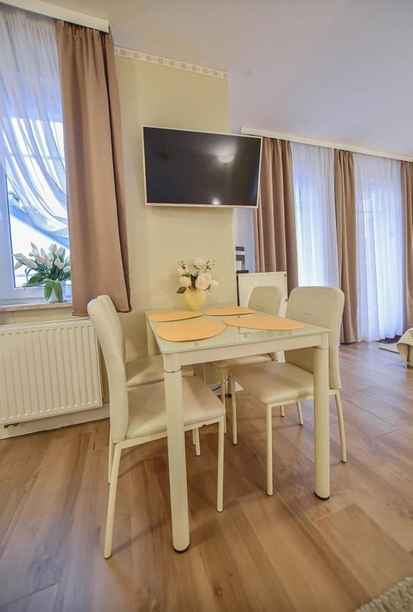 Apartamenty Na Wyspie - Aquamarina - Parking シフィノウイシチェ エクステリア 写真