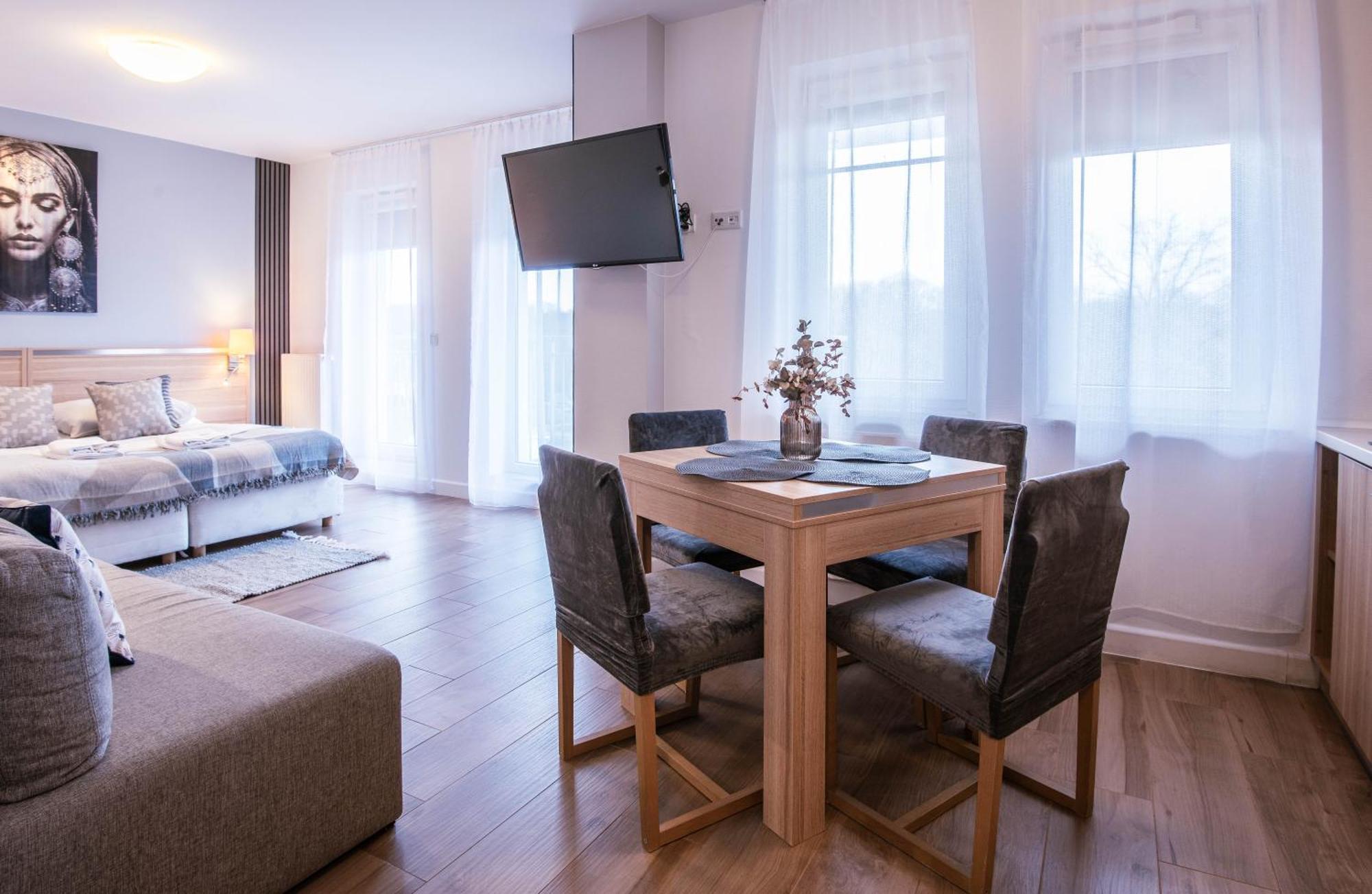 Apartamenty Na Wyspie - Aquamarina - Parking シフィノウイシチェ エクステリア 写真